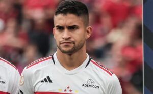 nestor faz belo gol em vitória do são paulo e torcida reage: "boas lembranças"