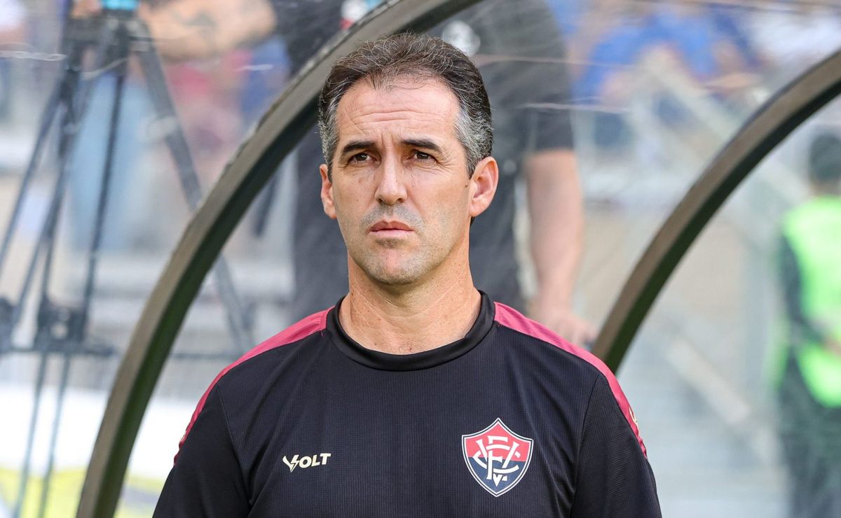 técnico do vitória, léo condé projeta duelo contra o são paulo: “temos que nos reinventar”