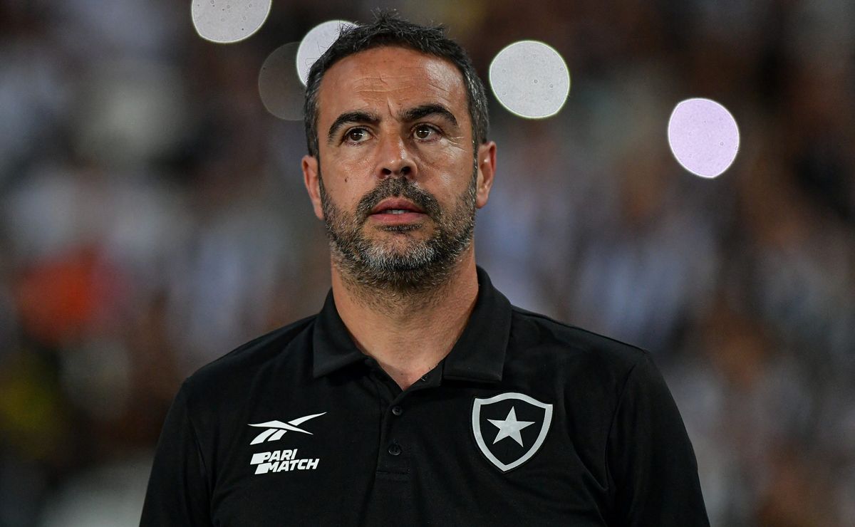 artur jorge não dá prazo para retorno de Óscar romero e diego hernández ao botafogo: “está entregue à direção”