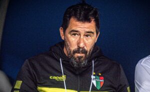 pablo sánchez, técnico do palestino, analisa time do flamengo antes de jogo pela libertadores