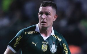 aníbal moreno é novidade em treinamento do palmeiras, mas ainda não tem data de retorno