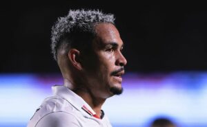 Áudio do var explica anulação do gol de luciano em são paulo x fluminense: "não toca a bola"