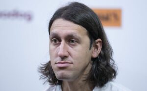 cássio toma decisão após reunião e recusa nova proposta feita por renovação no corinthians