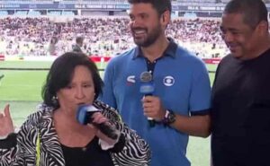 dona déa lúcia deixa vampeta sem graça com gafe e leva bronca de luciano huck