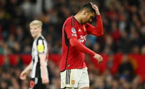casemiro fica fora do banco de reservas do manchester united em conquista a copa da inglaterra