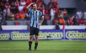 grêmio encara indefinição envolvendo nathan, meio campista pouco utilizado na temporada