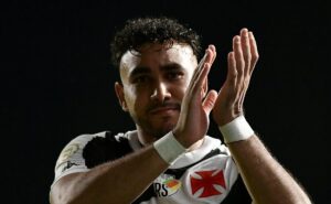 dimitri payet reencontra o fortaleza pela copa do brasil, vítima do seu primeiro gol pelo vasco
