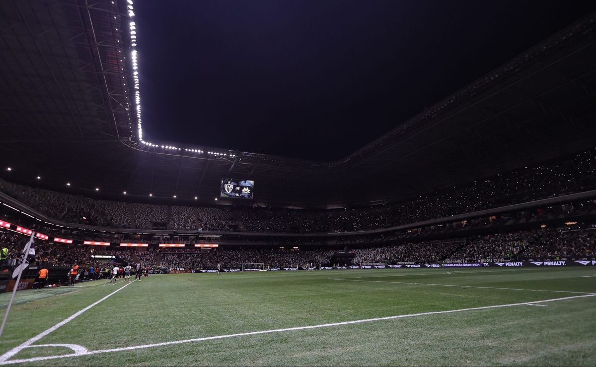 possível mudança: ceo do atlético mineiro elogia gramado híbrido do corinthians e revela desejo de usar o mesmo na arena mrv