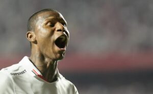 são paulo vence fluminense no morumbis e chega no g 6