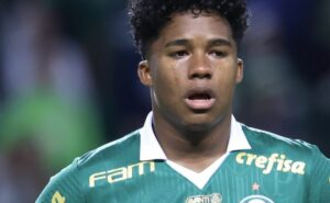 despedida de endrick: atacante é homenageado pela torcida do palmeiras contra san lorenzo pela libertadores