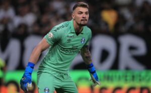 gabriel grando revela que aceitou oferta para sair do grêmio em 10 minutos