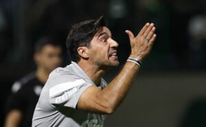 abel reclama de palmeiras jogar em barueri e avisa: "se não jogarmos no allianz, não me cobrem para ser campeão"