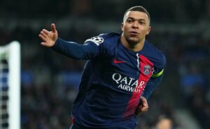 mbappé participou de mais 350 gols com a camisa do psg, confira os números do craque