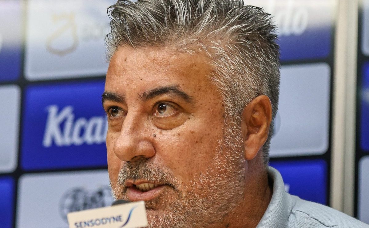 alexandre gallo define volta de lucas pires e lateral reforça santos na série b