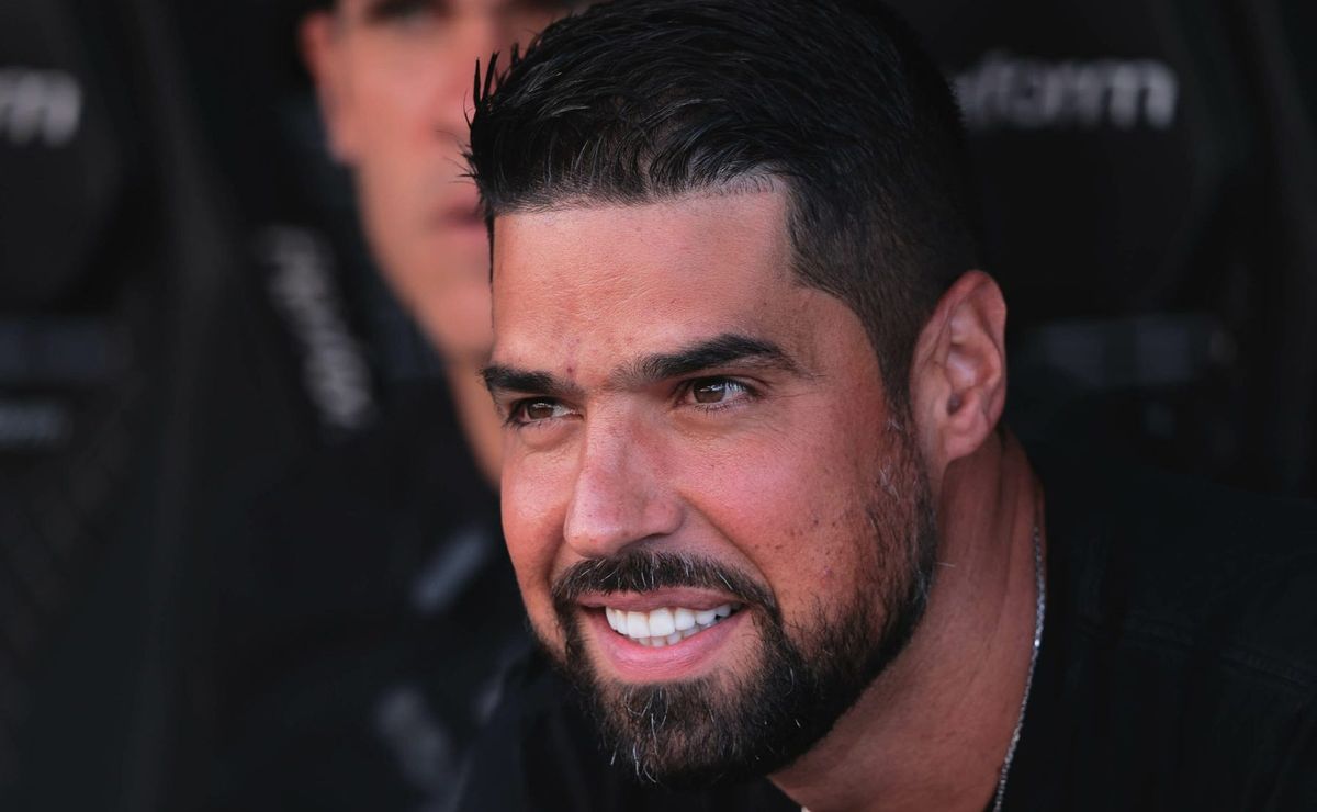 antónio oliveira gostou: bruno henrique, principal jogador do flamengo, está fora do clássico