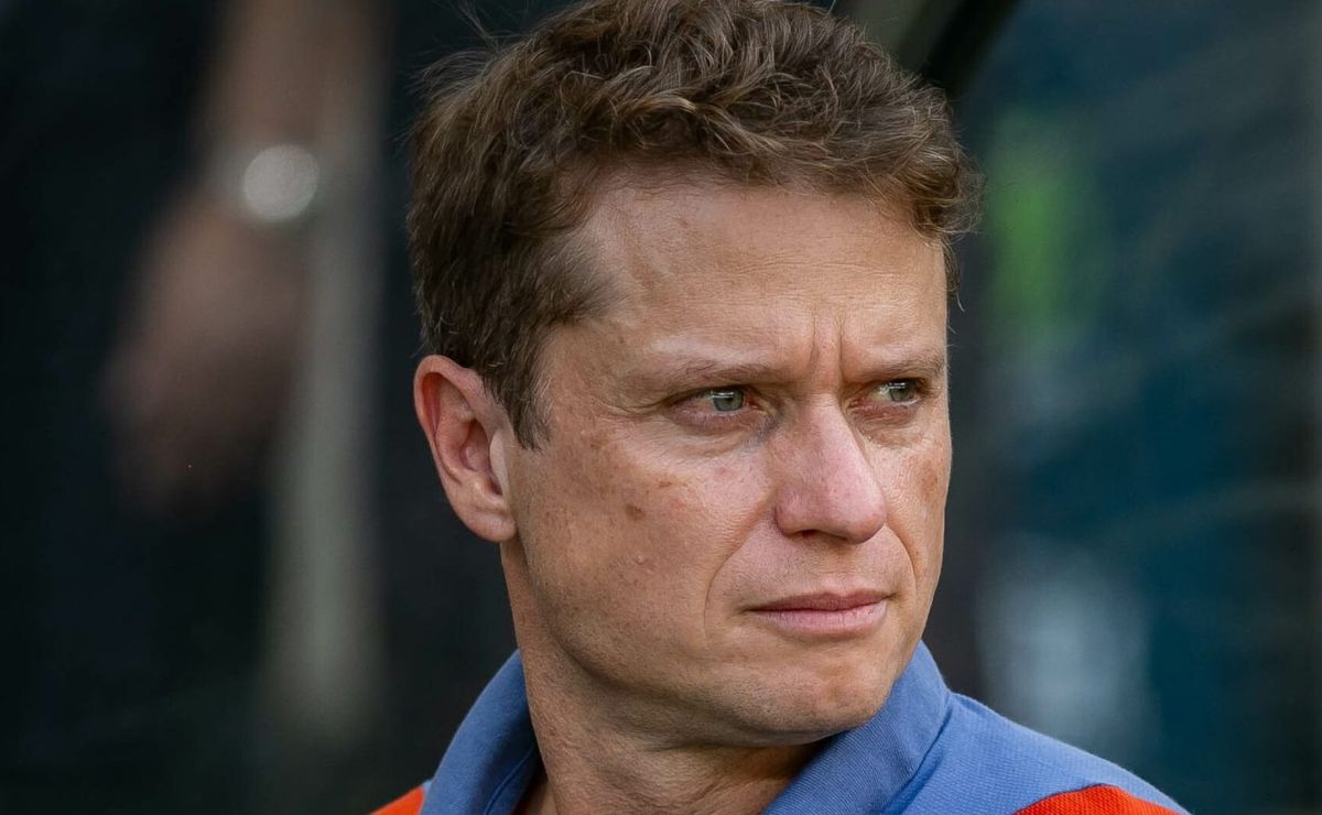 cruzeiro decide negociar 2 jogadores que não estão nos planos de fernando seabra