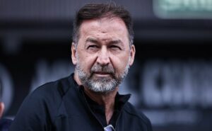 augusto melo coloca diretor como intocável no corinthians durante investigação