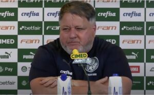 anderson barros, do palmeiras, se mostra contra a paralisação do brasileirão e se justifica