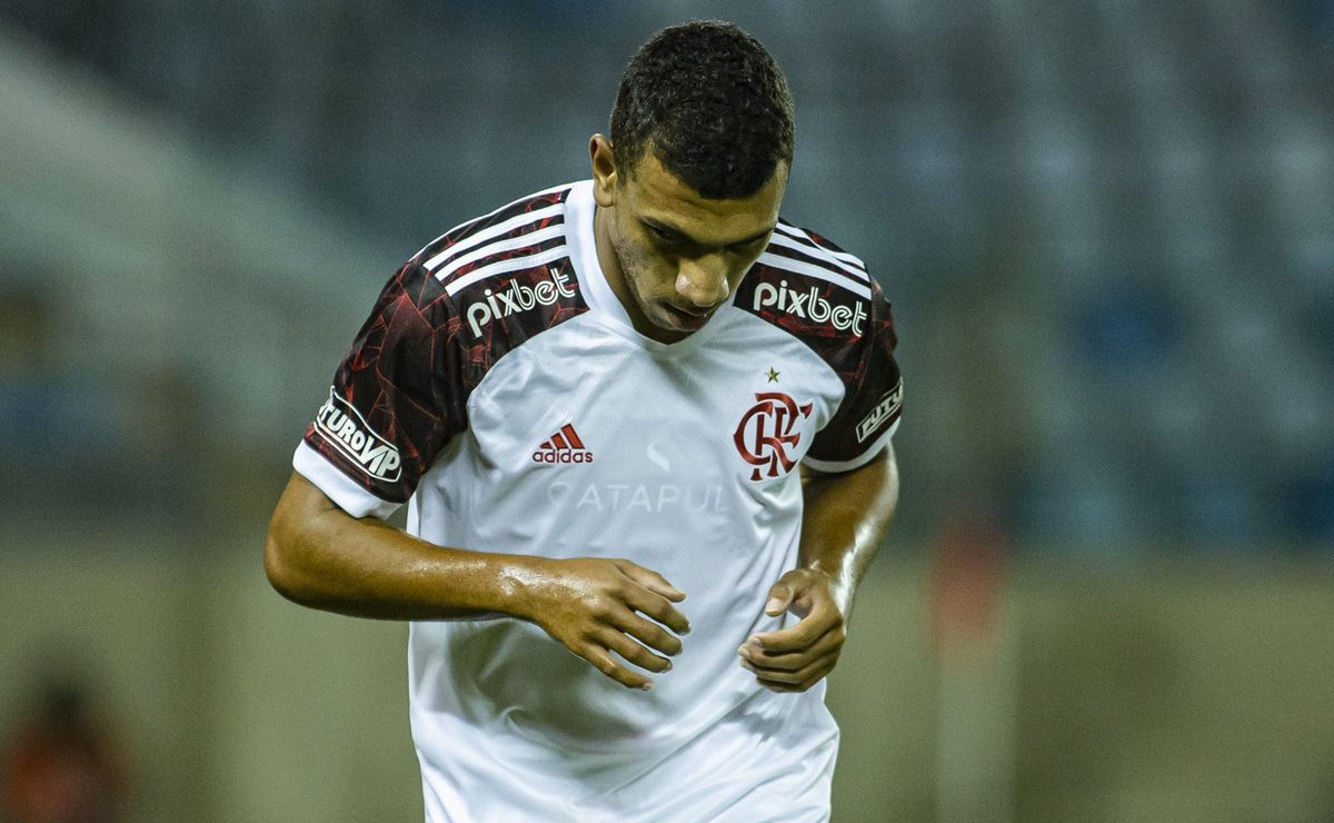 motivo de flamengo não reintegrar petterson é revelado: 'problemas extracampo'