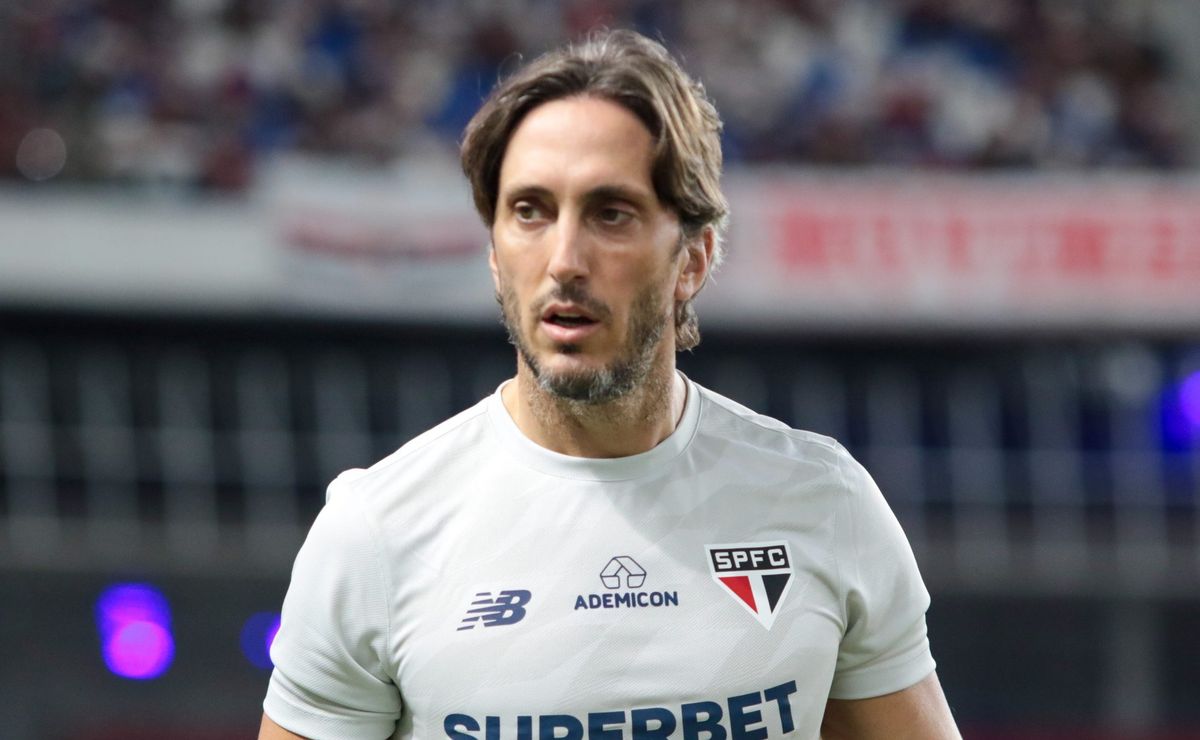 zubeldía monta provável são paulo para enfrentar o vitória; veja os 11 iniciais