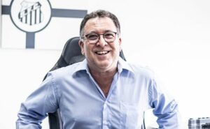 globo decide fechar novo acordo envolvendo o santos na série b; marcelo teixeira é avisado