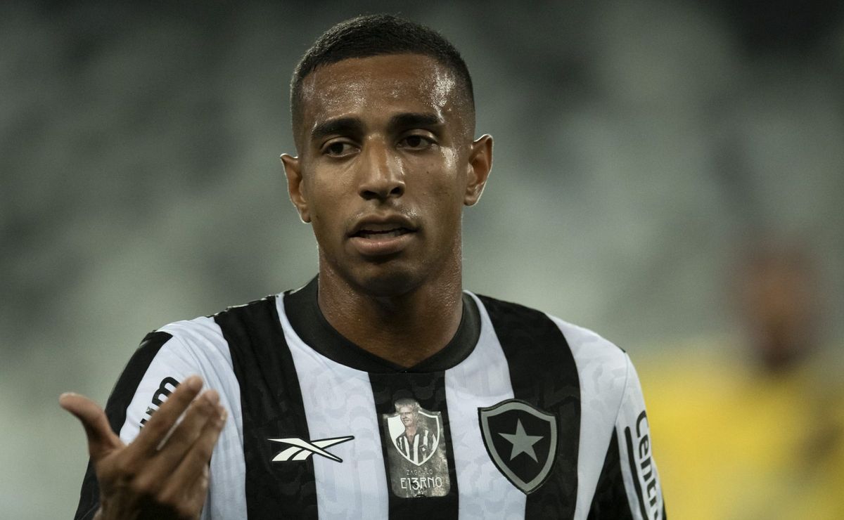 victor sá relembra relação com textor após saída do botafogo: “ele foi muito claro”