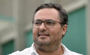 cruzeiro de mattos oferece três anos e meio de contrato para gabigol; veja detalhes