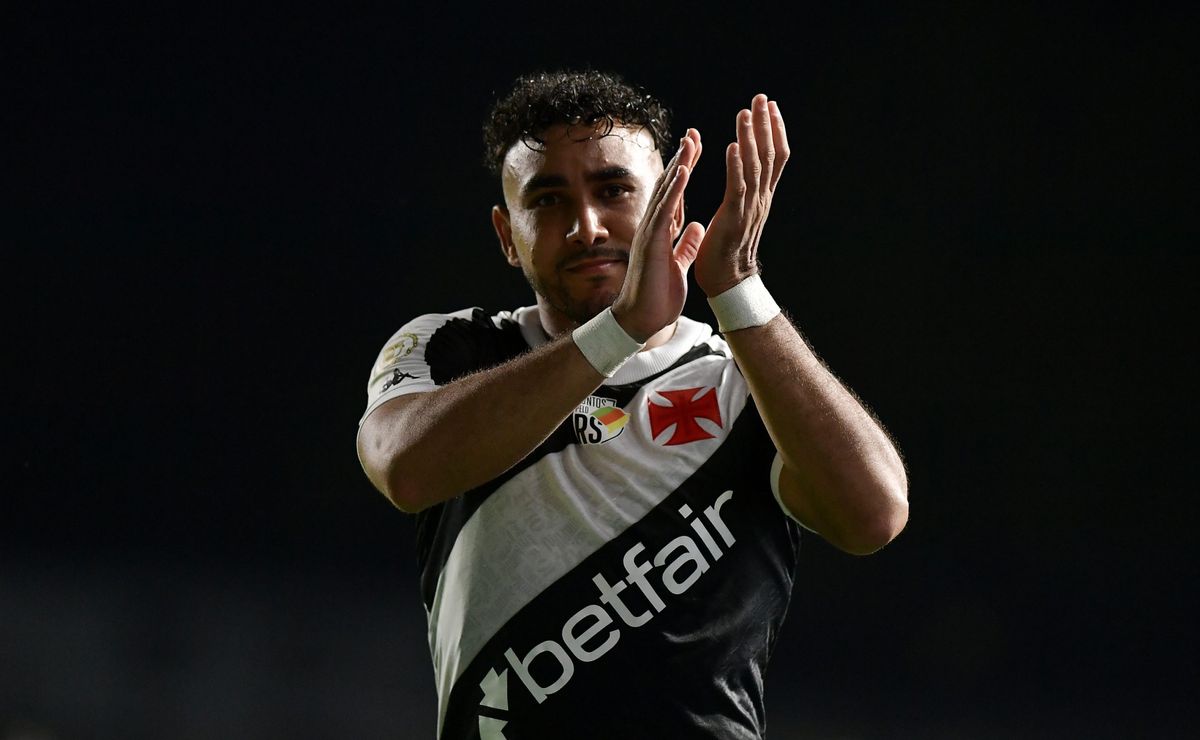 com o retorno de payet, vasco conquista os três pontos em são januário contra o vitória