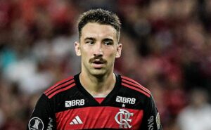 léo ortiz deve ser titular de tite no flamengo com saída de fabrício bruno