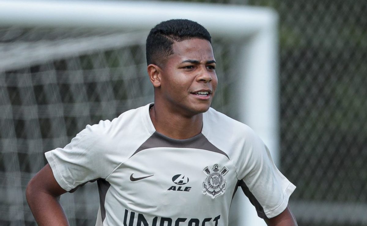 augusto melo admite negociar wesley e explica plano: “corinthians quer um preço justo”