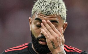 flamengo toma decisão e pode punir gabigol após viralizar foto com camisa do corinthians
