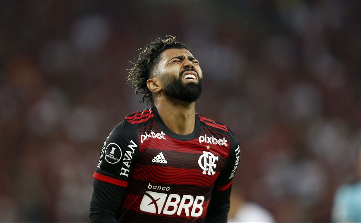 gabigol é ‘detonado’ por ex capitão do flamengo por polêmica vestindo a camisa do corinthians: "burrice"