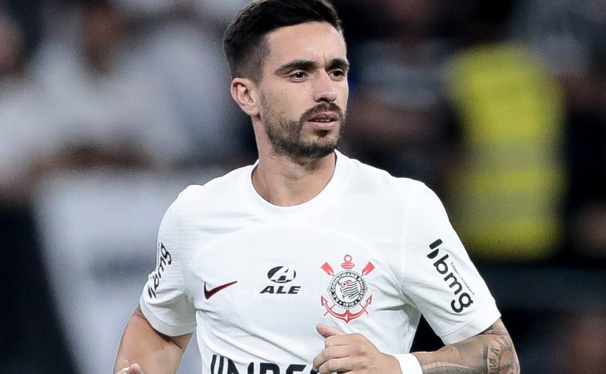 flamengo vetou coronado por alto custo e lesões; meia vive essa situação no corinthians