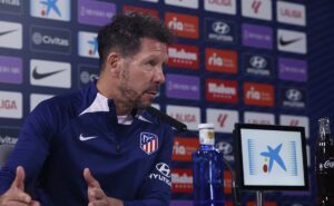 atlético de madrid quer contratar três jogadores do barcelona no início da janela de transferências