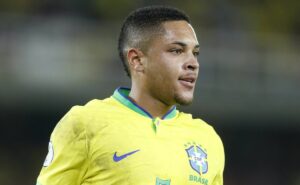 vitor roque não será contratado pelo flamengo, garante empresário andré cury