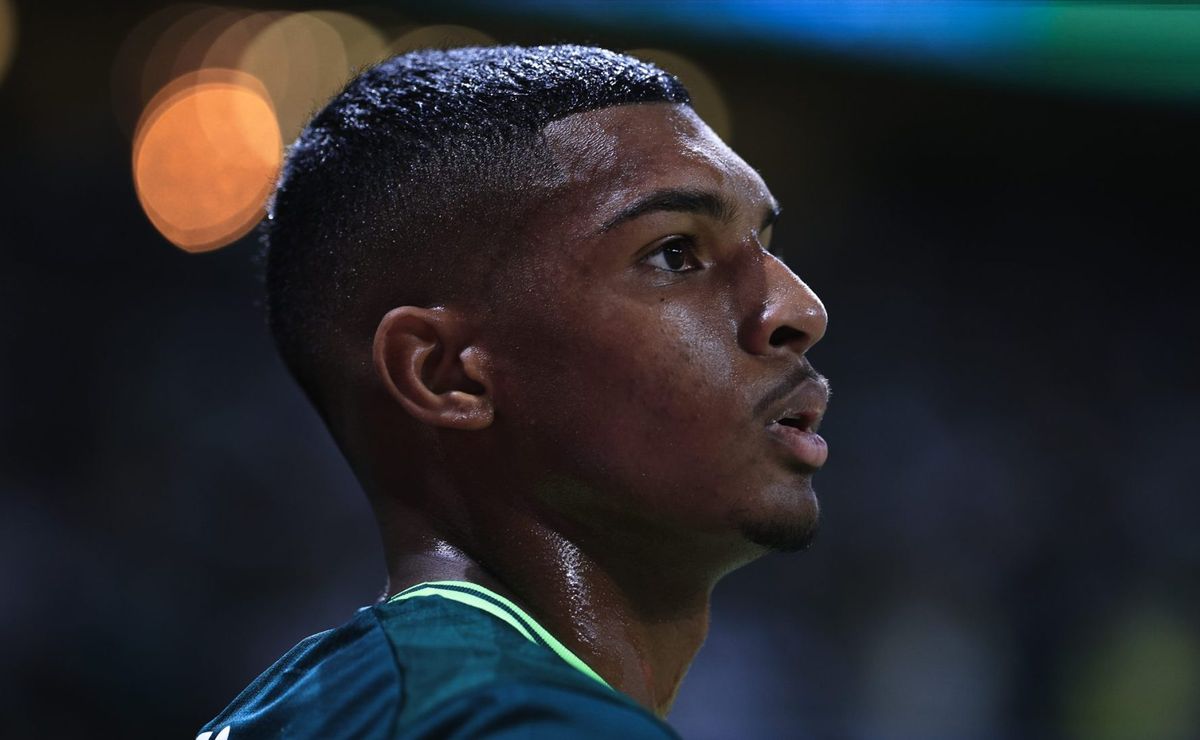 r$ 92 milhões: luis guilherme entra na mira de trio europeu para deixar o palmeiras