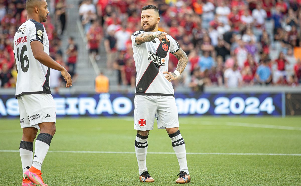 vasco e vitória: saiba onde assistir, horário e prováveis escalações do jogo pelo brasileirão