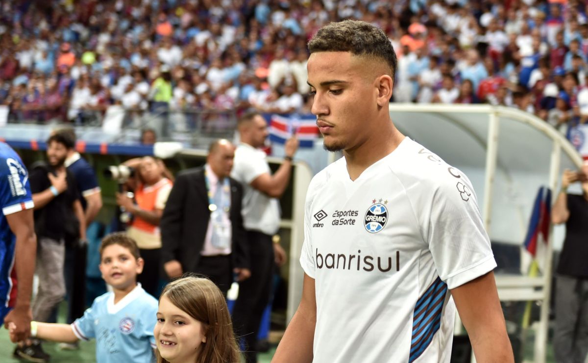 gustavo martins tem lesão na coxa e tempo de recuperação é informado