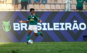 derrota dolorosa destaca momento complicado no palmeiras: endrick e + 2 suspensos 