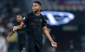 terceira camisa do corinthians para 2024 25 vaza em site; veja