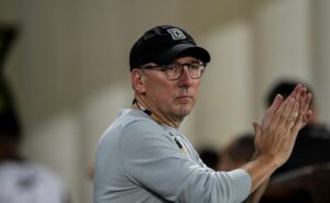 botafogo recebe resposta de santos e john textor sinaliza que fará proposta para contratar joaquim