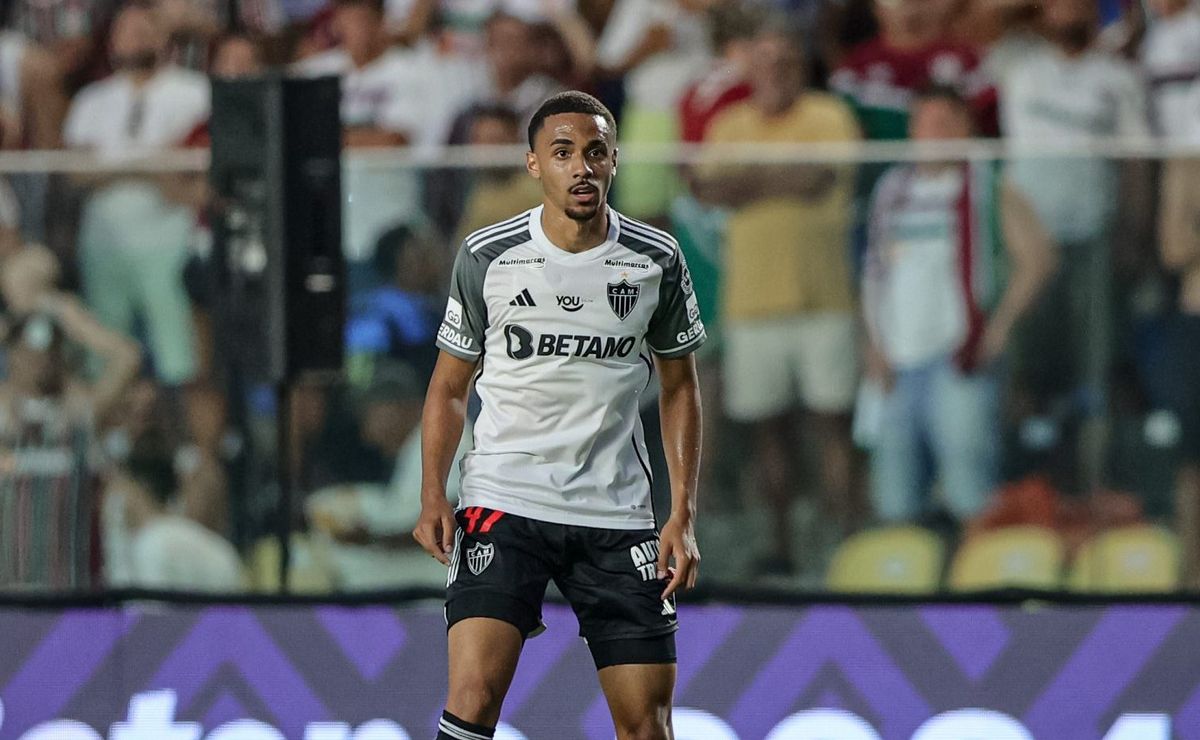 milito revela principal motivo da estreia de rômulo no atlético mg: “potente e jovem”