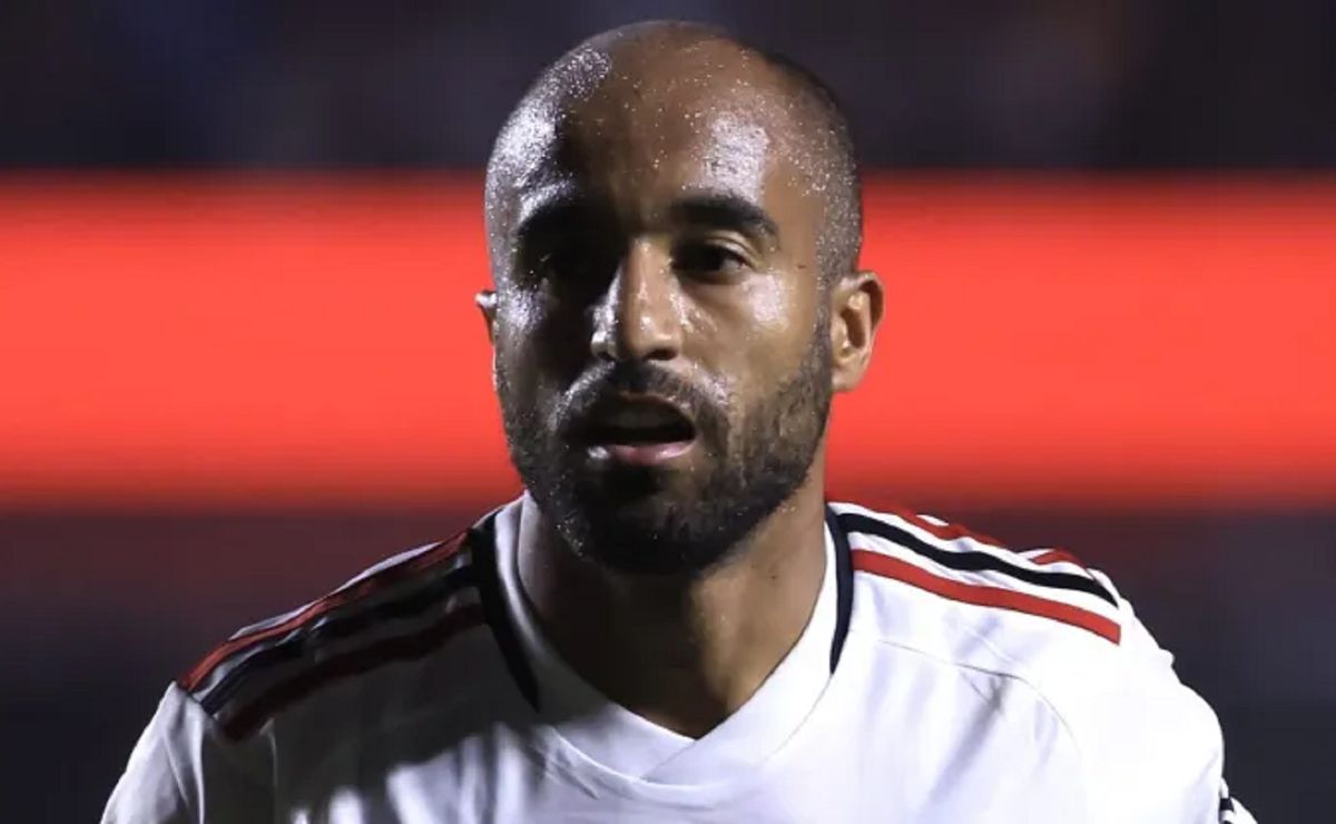 são paulo despacha Águia de marabá pela copa do brasil com lucas moura convertendo pênalti