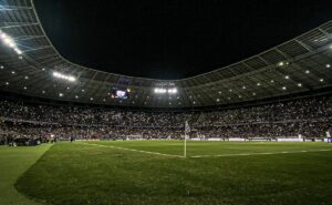 vasco fica no empate sem gols com o fortaleza e torcida repercute situação do gramado do castelão