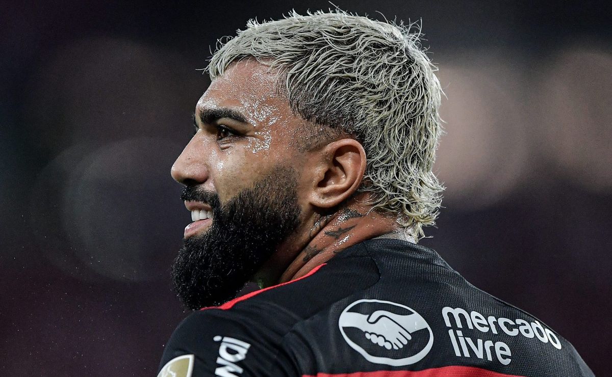 crise interna: após flagra de gabigol com a camisa do corinthians, flamengo estuda punição ao atacante