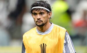 scarpa fica fora de jogo do atlético e milito revela problema no pé: “não podíamos contar com ele”