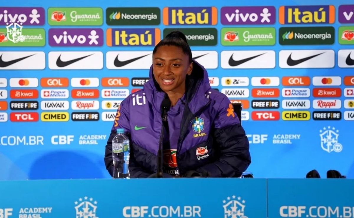 seleção brasileira: kerolin integra comitiva à tailândia para escolha da sede da copa