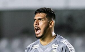 empresário se manifesta sobre chance de joão paulo sair do santos: "não tem proposta"