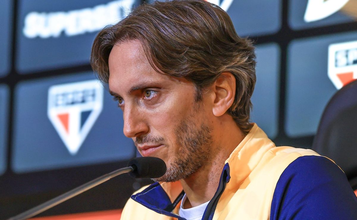 zubeldía revela objetivo de equilibrar o são paulo e expõe dificuldade: “não estão jogando juntos”