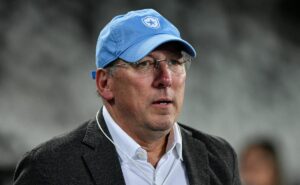 textor faz empréstimo de r$ 333 mi do botafogo para seu clube na bélgica